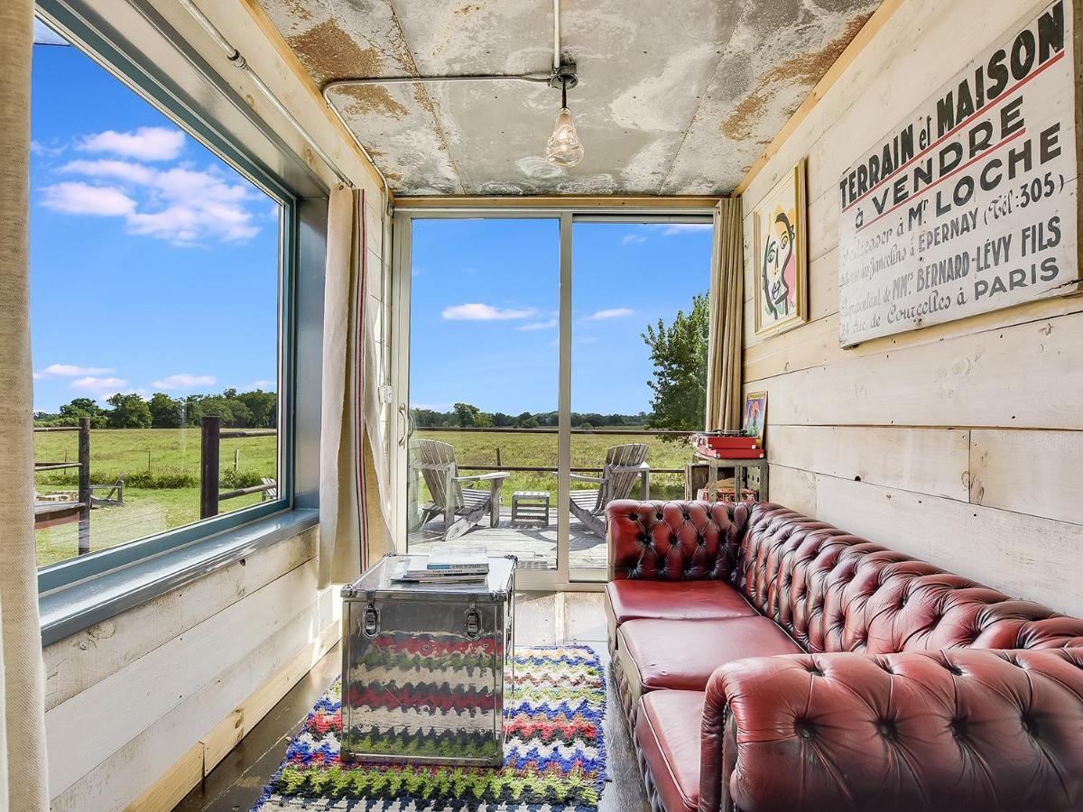 Flophouze Shipping Container Hotel Round Top Extérieur photo