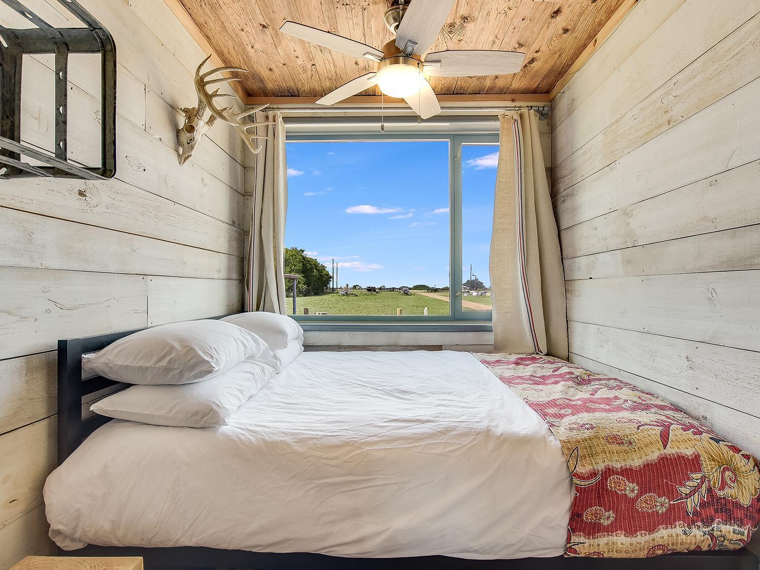 Flophouze Shipping Container Hotel Round Top Chambre photo